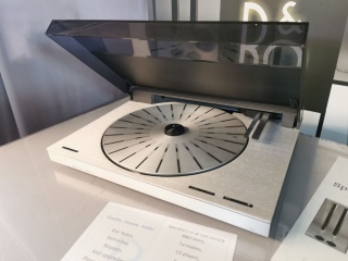 BEOGRAM 5500 TURNTABLE